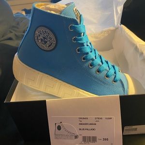 Men’s Versace Sneakers size 39 1/2